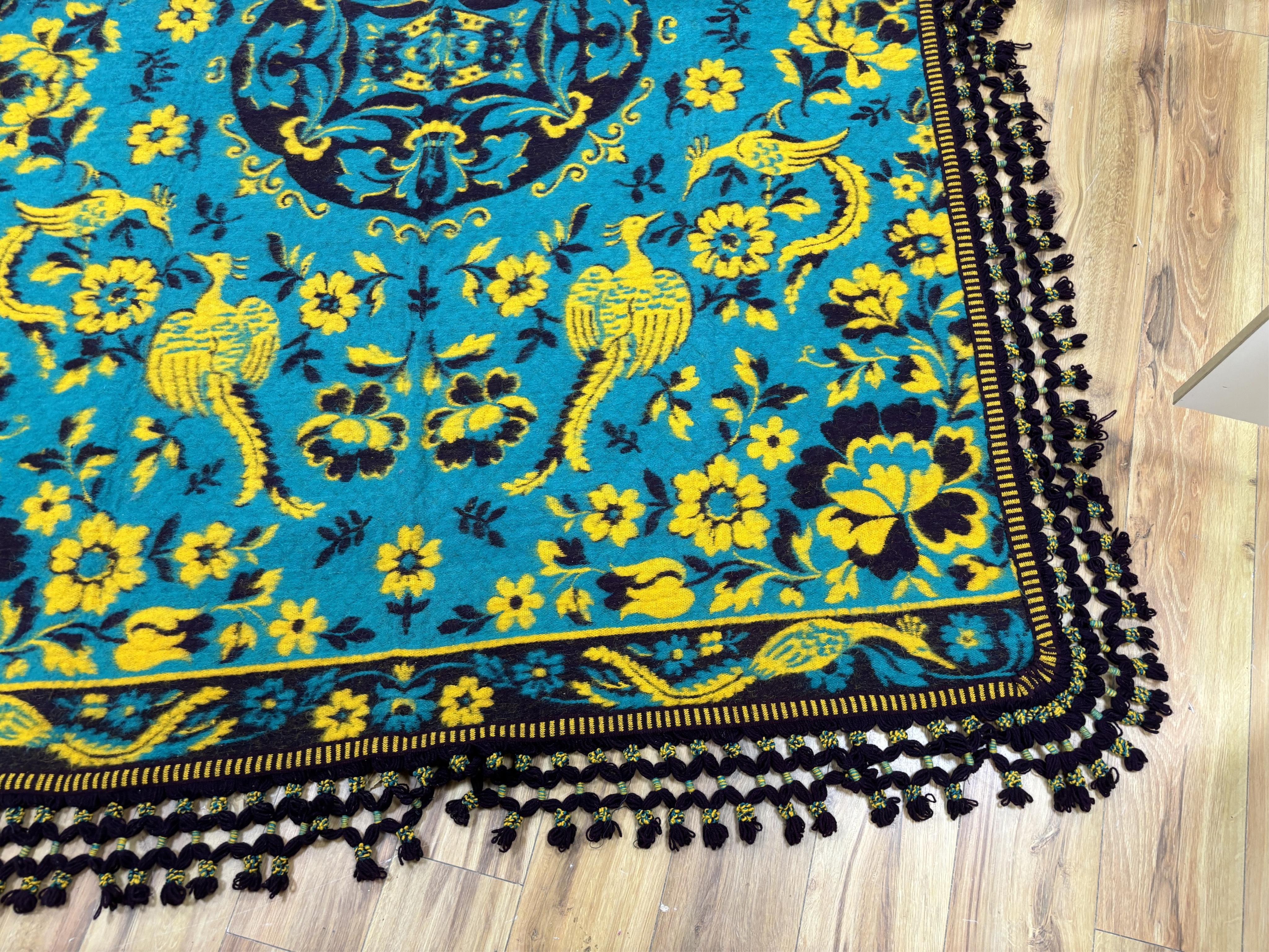 A large Zamorana pure wool blanket, 170 x 236cm
